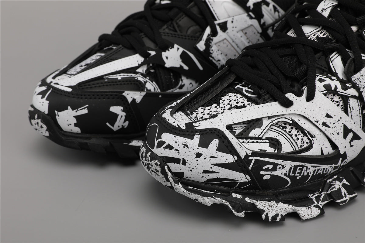 BLCG 2030-34 Black & White Graffiti