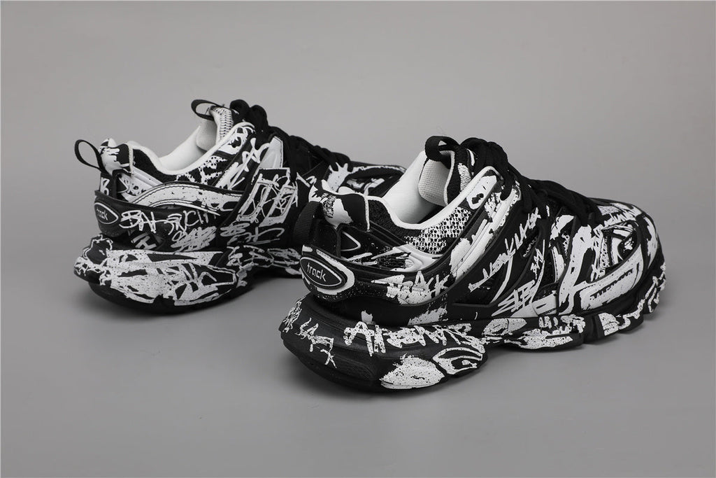 BLCG 2030-34 Black & White Graffiti