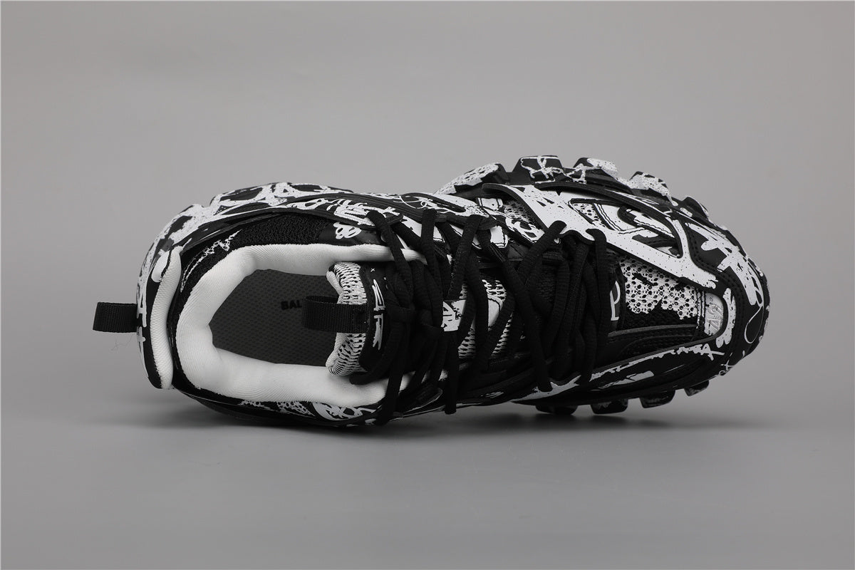 BLCG 2030-34 Black & White Graffiti